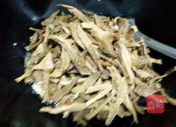 腊肉炒笋干的做法