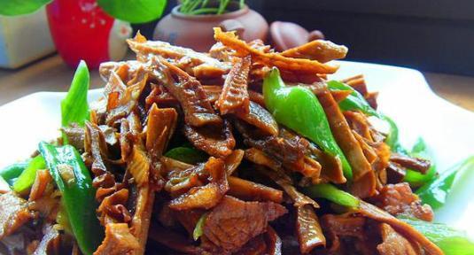 美食推荐 笋干炒肉,金蒜炒荷兰豆,香菇蒸蛋的做法